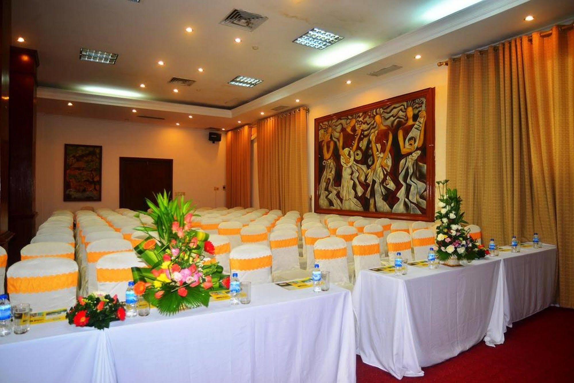 Central Hotel Quảng Ngãi Extérieur photo