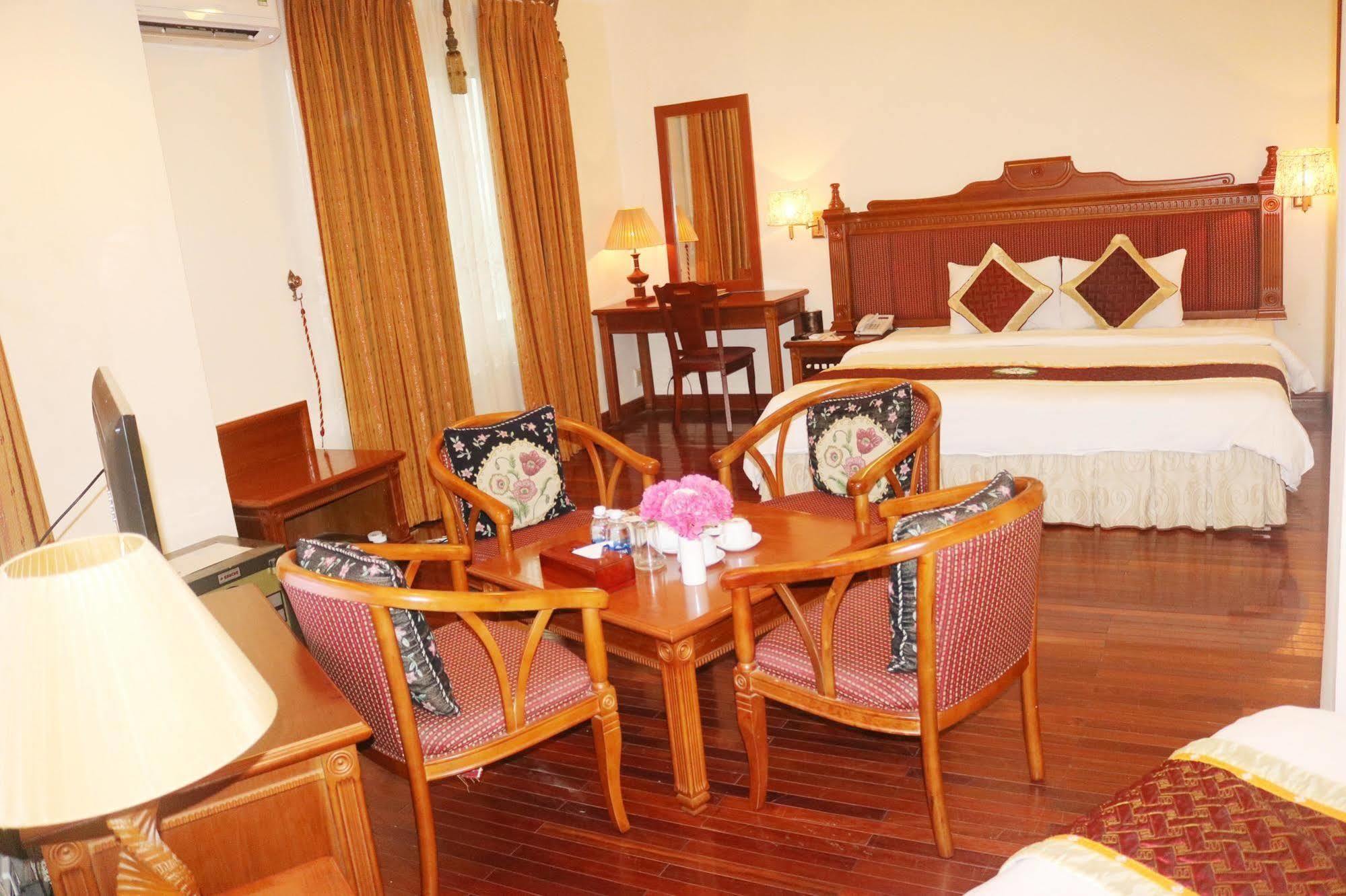Central Hotel Quảng Ngãi Extérieur photo