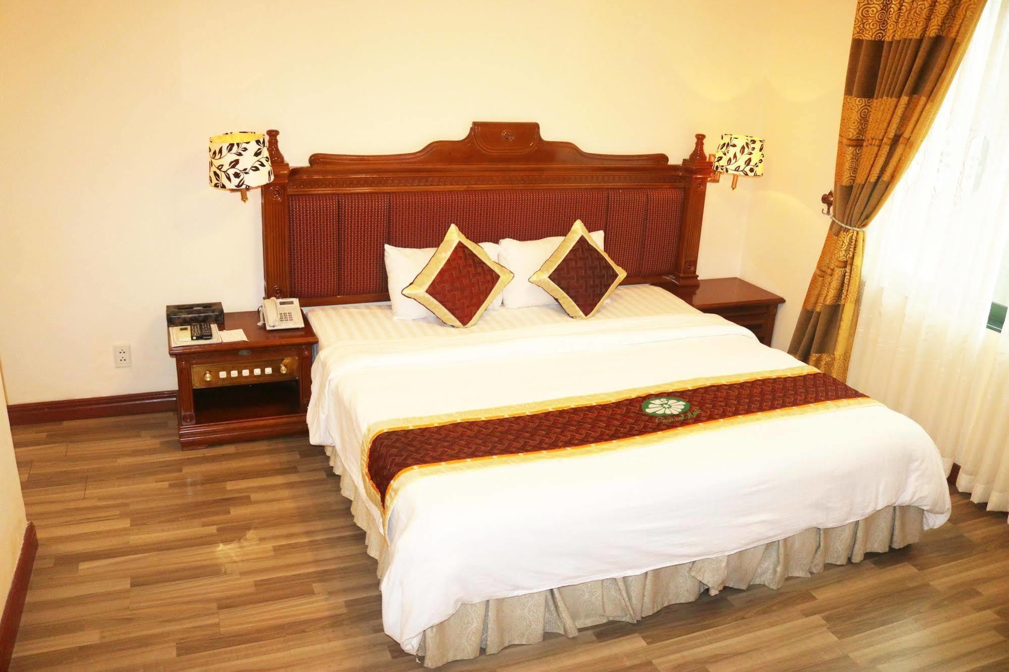 Central Hotel Quảng Ngãi Extérieur photo