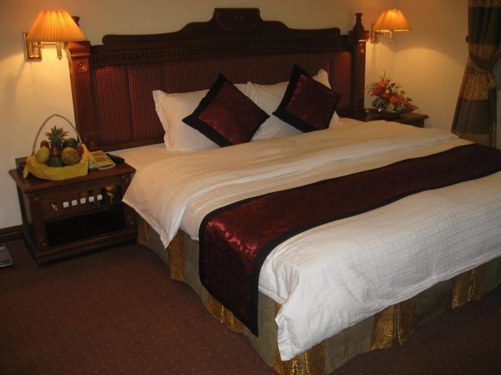 Central Hotel Quảng Ngãi Extérieur photo
